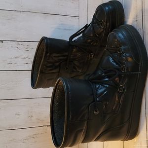 MONCLER FANNY LACE UP BLACK SNOW BOOTS SIZE EURO 39 SIZE 8.5